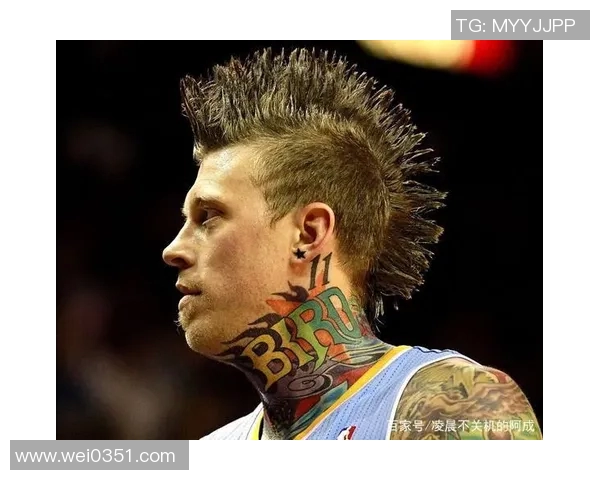 足球明星们的鸡冠发型大盘点男士时尚发型的独特魅力与风格解析